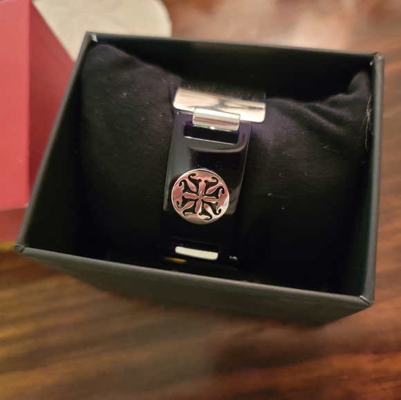 💜GORGEOUS RUSTIC CUFF BRACELET💜 - Picture 2 of 9